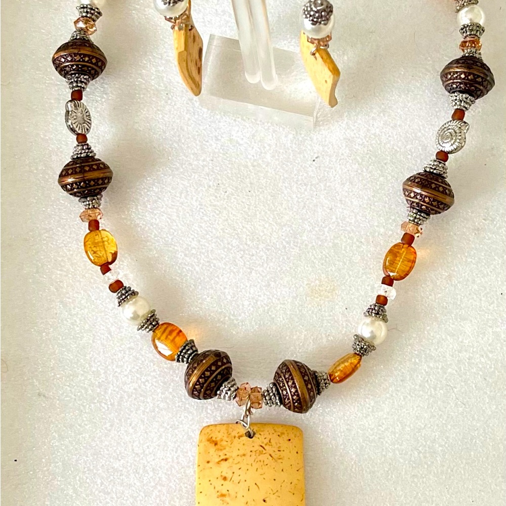 1980s vintage necklace and earrings.